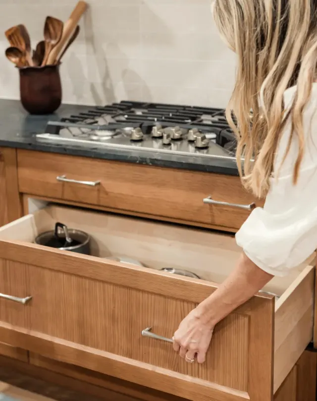 Rusty Fig Residence: Two-tone rift-cut oak + creamy white shaker — view 5
